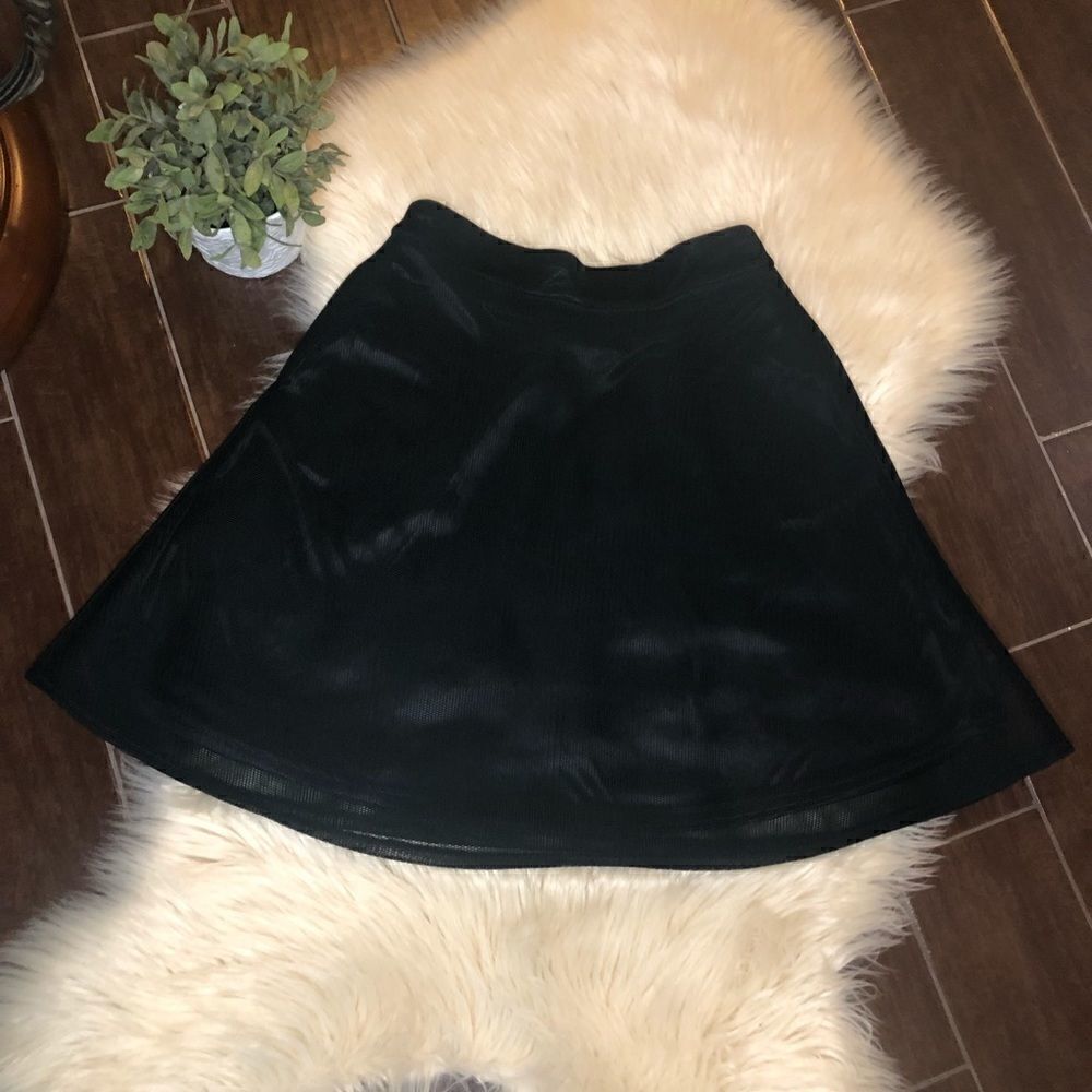 7th Avenue black circle textured skirt medium
